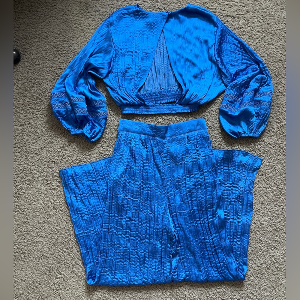 House of Harlow 1960 Blue Two Piece Set Open Back Crop Top & Flowy Pants Size S - Picture 2 of 11